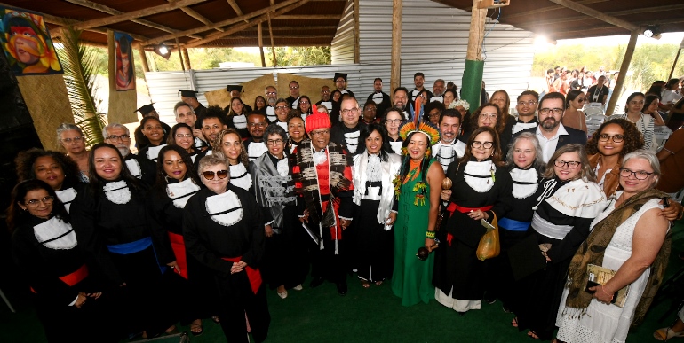 UNEB faz HISTÓRIA: Conselho Universitário vai a território indígena para entrega de título Doutor Honoris Causa ao Cacique Payayá