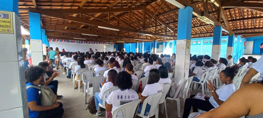 UPT UNEB: seminário sobre escolha profissional reúne 400 pessoas em Dias D’ávila